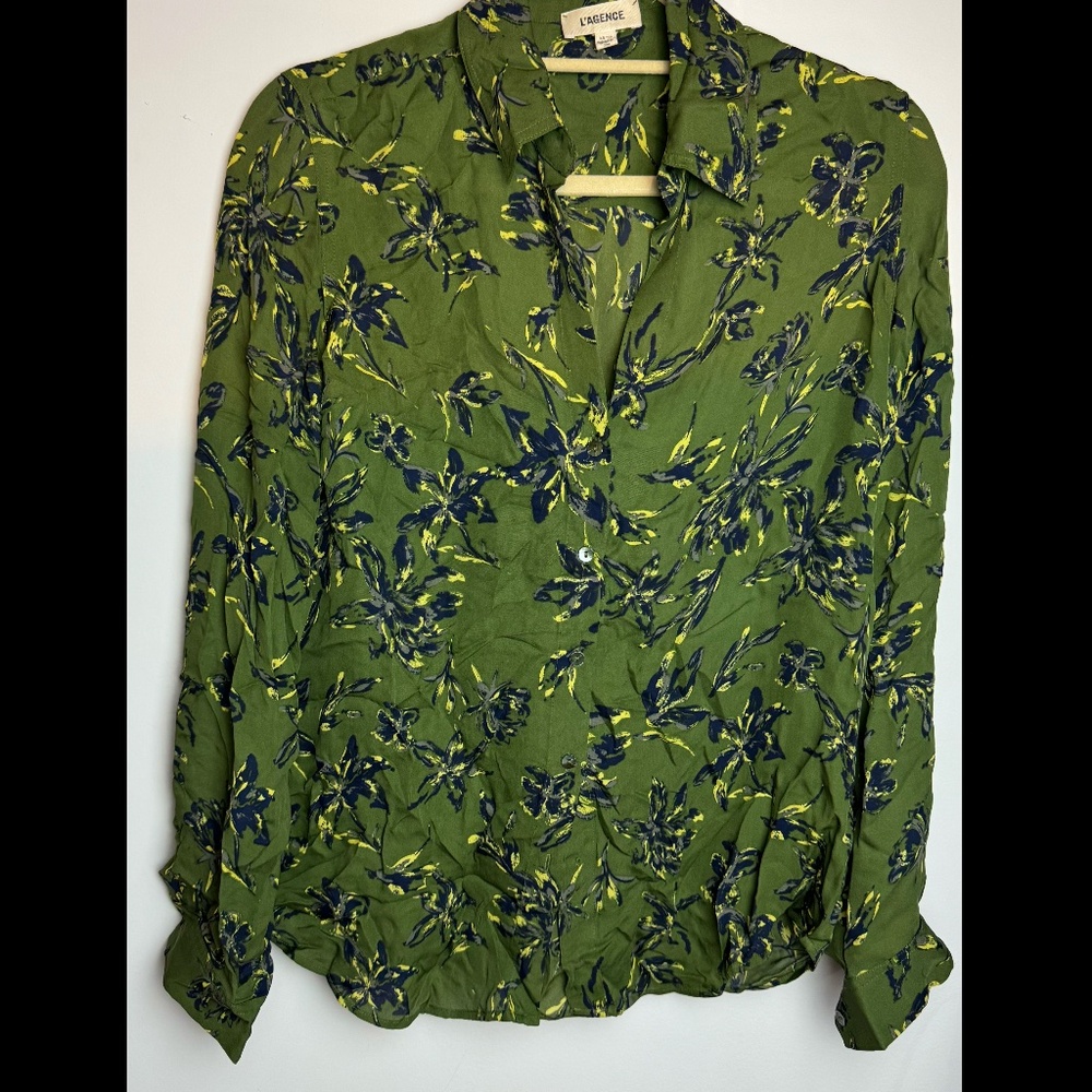 L'AGENCE Nina Floral-Print Silk Blouse in Rifle Multi XS